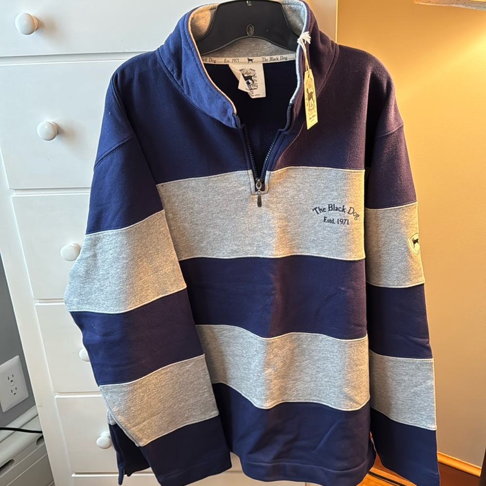 Black Dog sweatshirt XL NWT